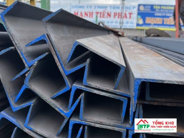 Thép U 120 lưu kho tại Tôn Thép MTP