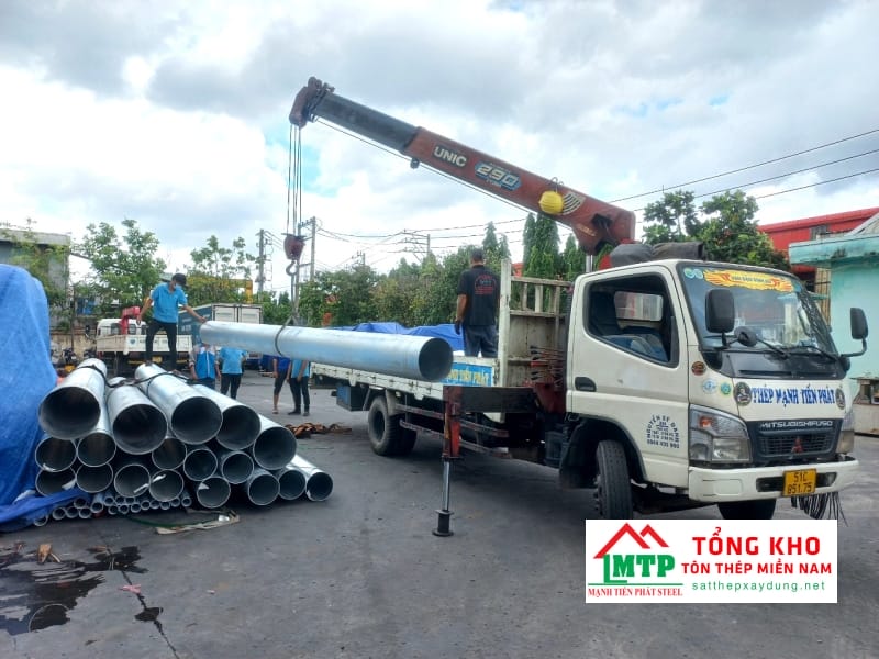 Hỗ trợ vận chuyển thép óng siêu âm tận nơi bởi Tôn Thép Mạnh Tiến Phát