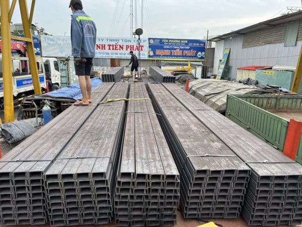 Mua sắt thép hình U150 giá ưu đãi tại Tôn Thép MTP