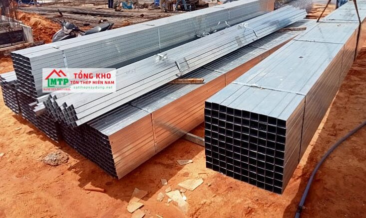 Sắt hộp 10x10 có kích thước nhỏ, nhưng cứng cáp