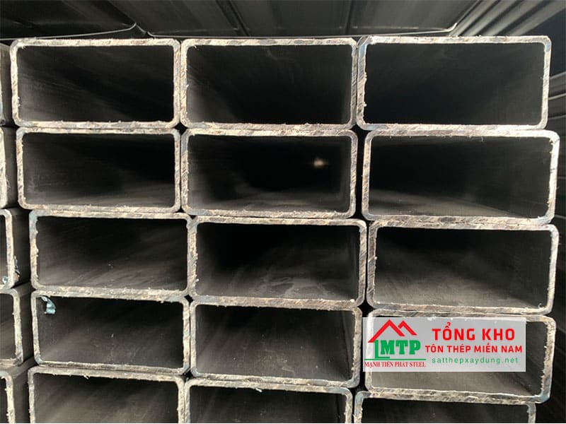 Thép hộp 60x120 có cấu tạo hình hộp chữ nhật