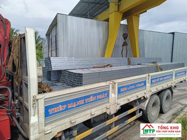 Tôn Thép MTP vận chuyển thép hộp 25x25 toàn miền Nam