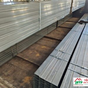 Thép hộp 50x100 có kích thước nhỏ gọn, dễ gia công