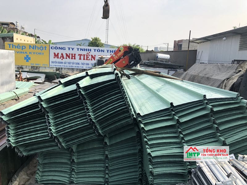 Mua tôn cliplock giá rẻ nhất TPHCM ở Tôn Thép MTP