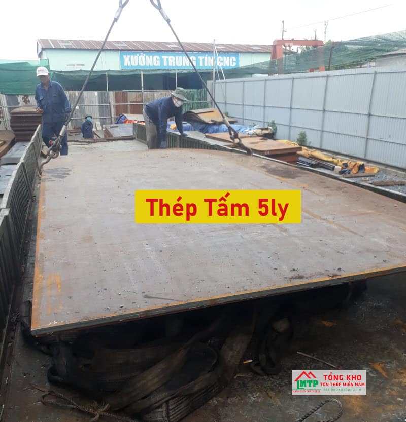 Thép tấm dày 5ly có ưu điểm vượt trội như khả năng chịu lực tốt, độ bền cao