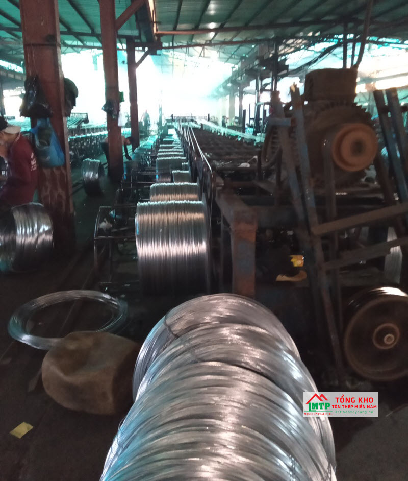 Tiêu chuẩn sản xuất dây thép mạ kẽm nhúng nóng