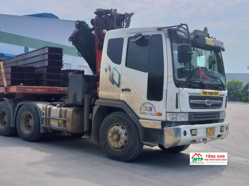 Khách hàng yên tâm khi chọn mua thép hình I200 tại Tôn Thép MTP