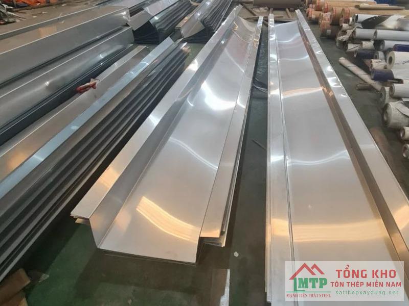 Giao máng xối inox 304 cho resort ven biển tại TP. Vũng Tàu