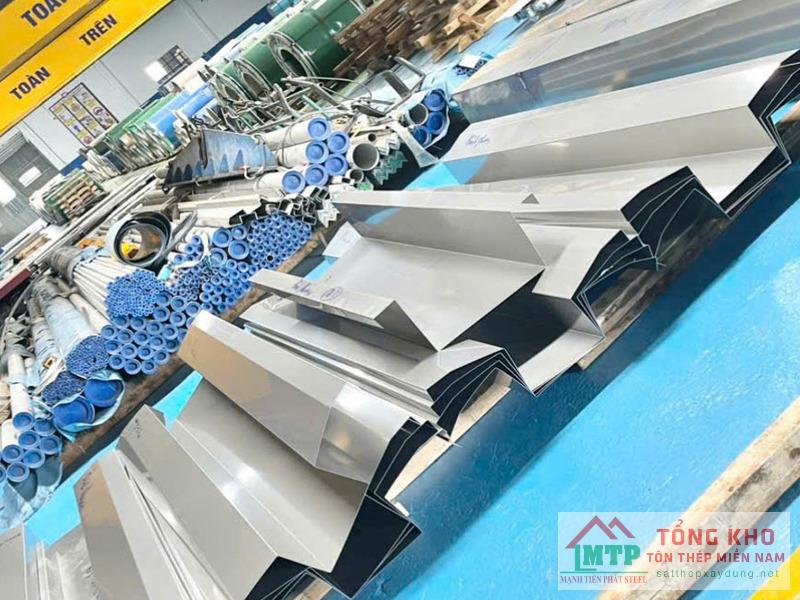 Cung cấp máng xối inox 430 cho xưởng nhỏ tại Đăk Đoa