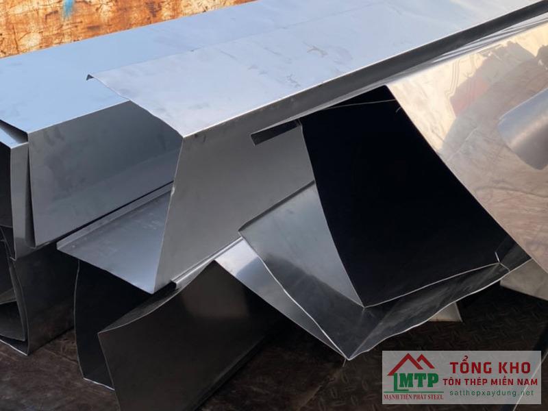 Cung cấp máng xối inox 430 cho kho nông sản tại Cư Jút