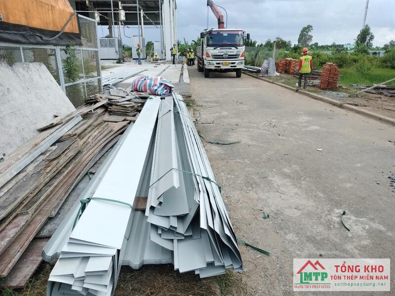 Giao máng xối inox 304 dày 1.0mm cho nhà phố đường Nguyễn Văn Luông, Quận 6