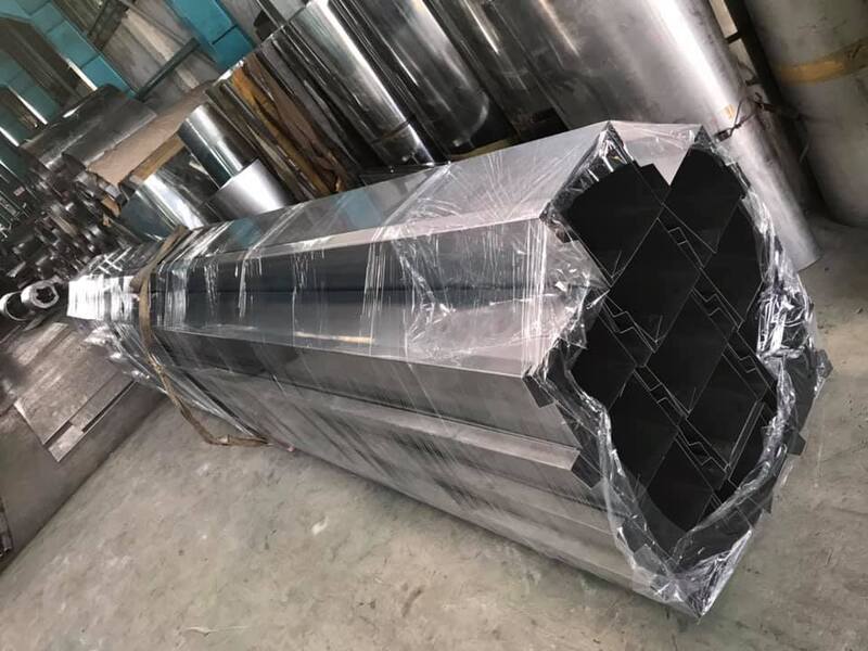Tại Tôn Thép MTP, máng inox được gia công từ nguồn nguyên liệu chất lượng