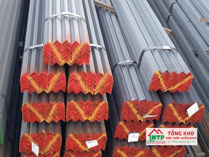 Nên mua thép V63 thương hiệu uy tín, có chứng từ rõ ràng