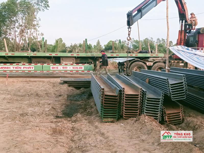 Tôn Thép Mạnh Tiến Phát cho thuê cừ thép larsen theo nhu cầu công trình, giá tốt khi thuê dài ngày
