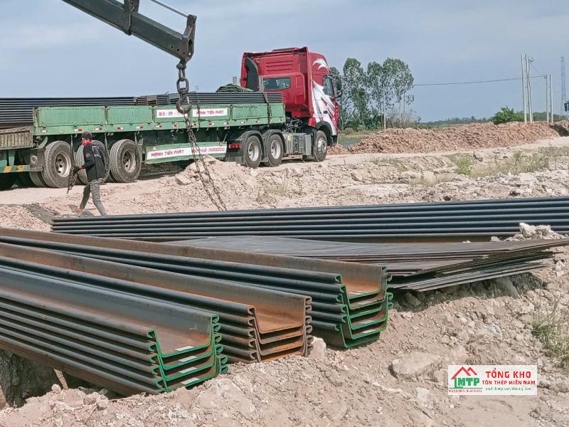 Giá thuê cừ larsen dao động tùy thời gian thi công, số lượng, quy cách,...