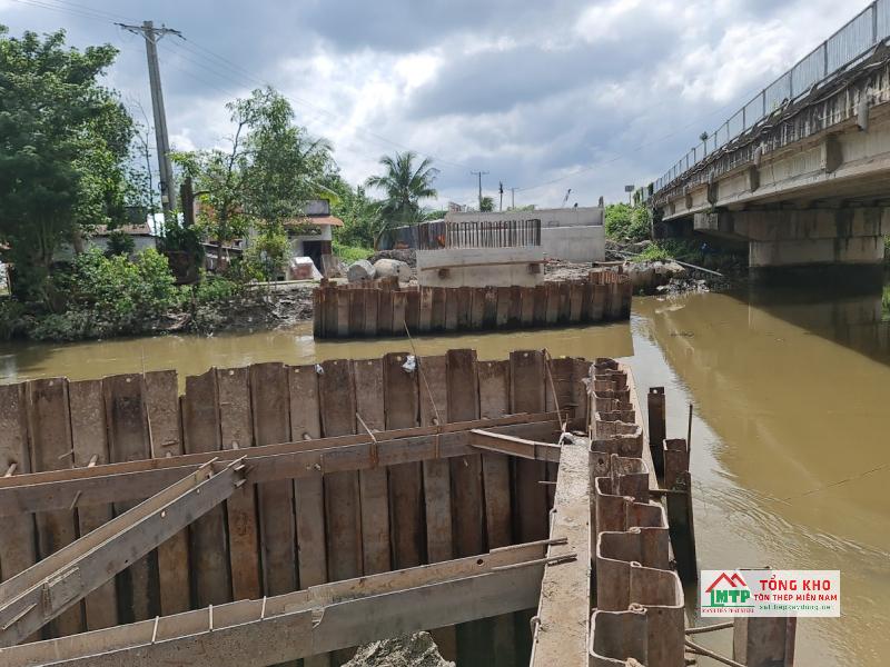 Nhu cầu ép cừ larsen tại Đồng Tháp khá cao vì vị trí nhiều công trình gần kênh rạch, cần chống lở đất cao